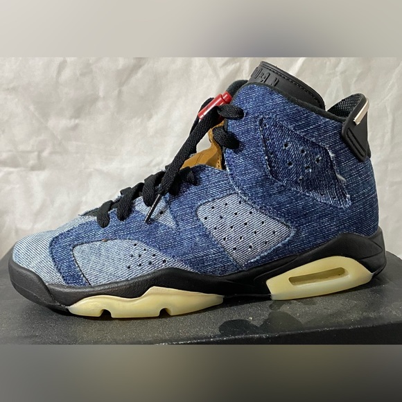 Jordan 6 EUC - Picture 5 of 5